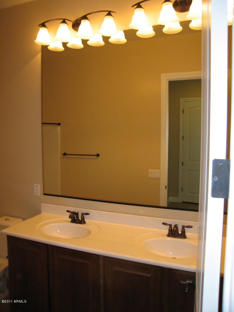2916 East Blue Sage Road Gilbert, AZ 85297 - Photo 10 of 19 Secondary Bath