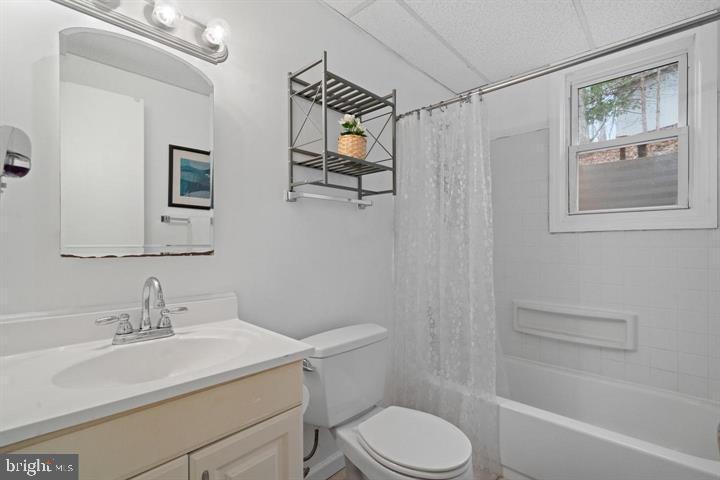 7286 Earlys Road Warrenton, VA 20187 - Photo 17 of 25 a bathroom with a sink toilet and shower