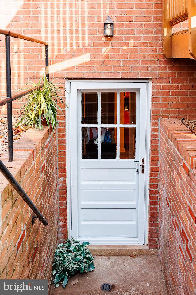 7286 Earlys Road Warrenton, VA 20187 - Photo 21 of 23 Outside private entrance