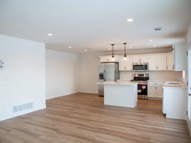 $340,147 | 2513 37th Avenue South, Moorhead, MN 56560