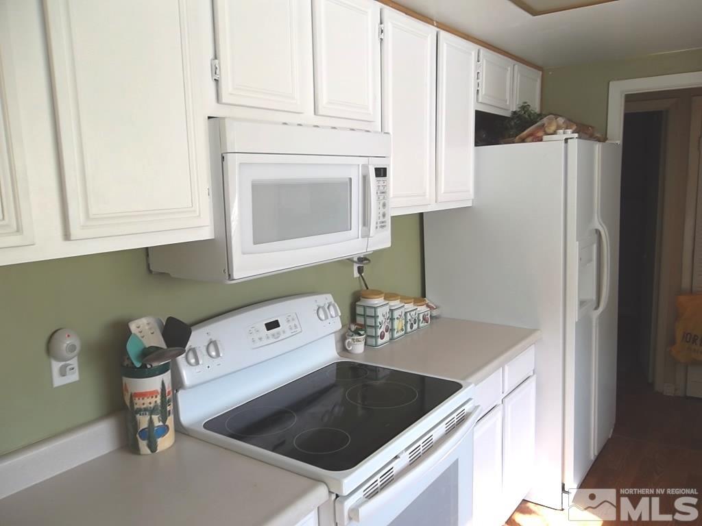 1215 Laredo Court Reno, NV 89503 - Photo 8 of 17 Photo 8