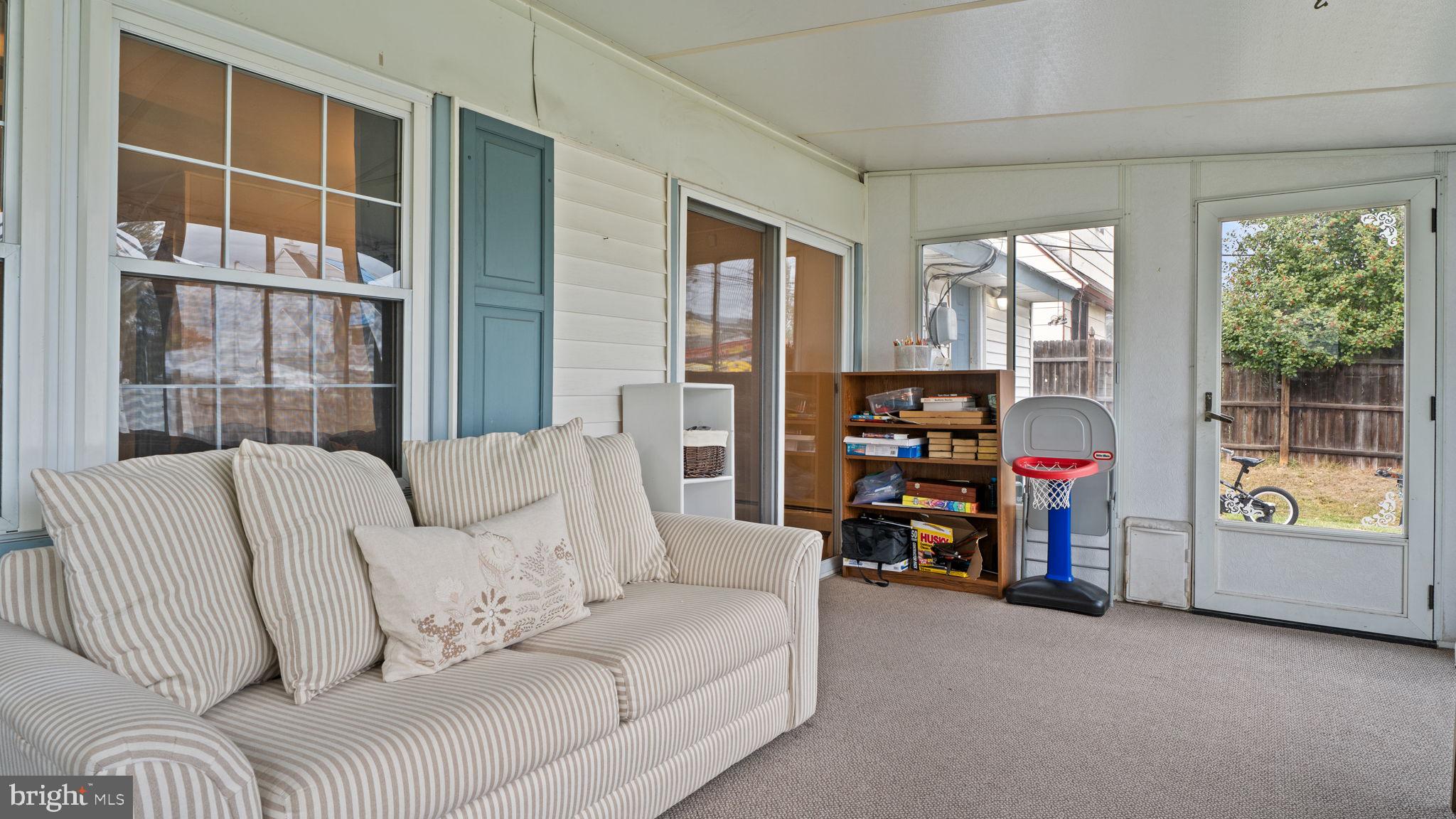 14 High Road Levittown, PA 19056 - Photo 26 of 33