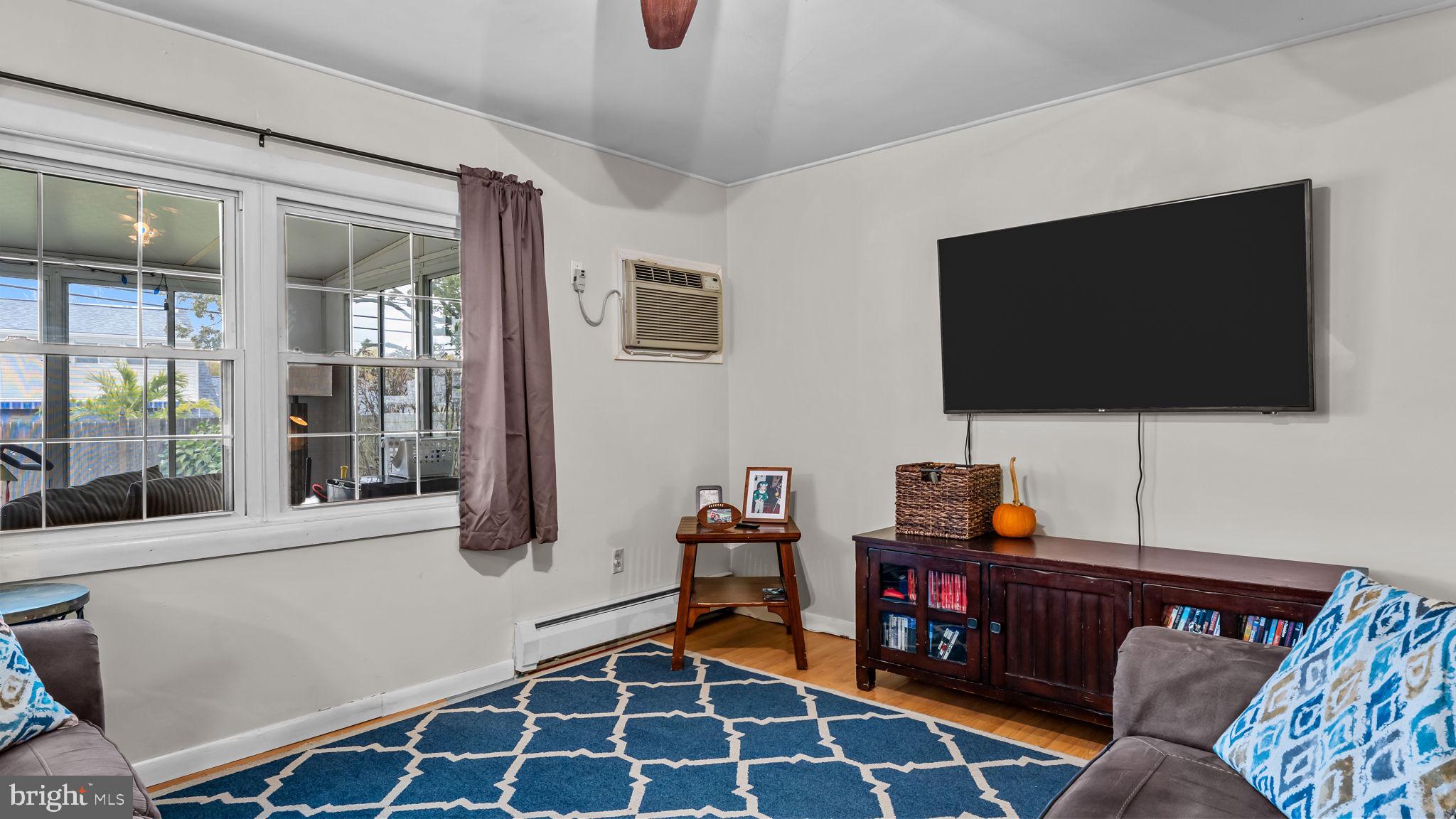 14 High Road Levittown, PA 19056 - Photo 6 of 33