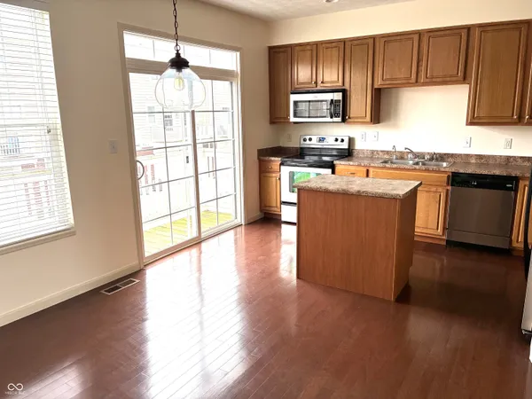 $2,950 | 420 West Main Street, Carmel, IN 46032