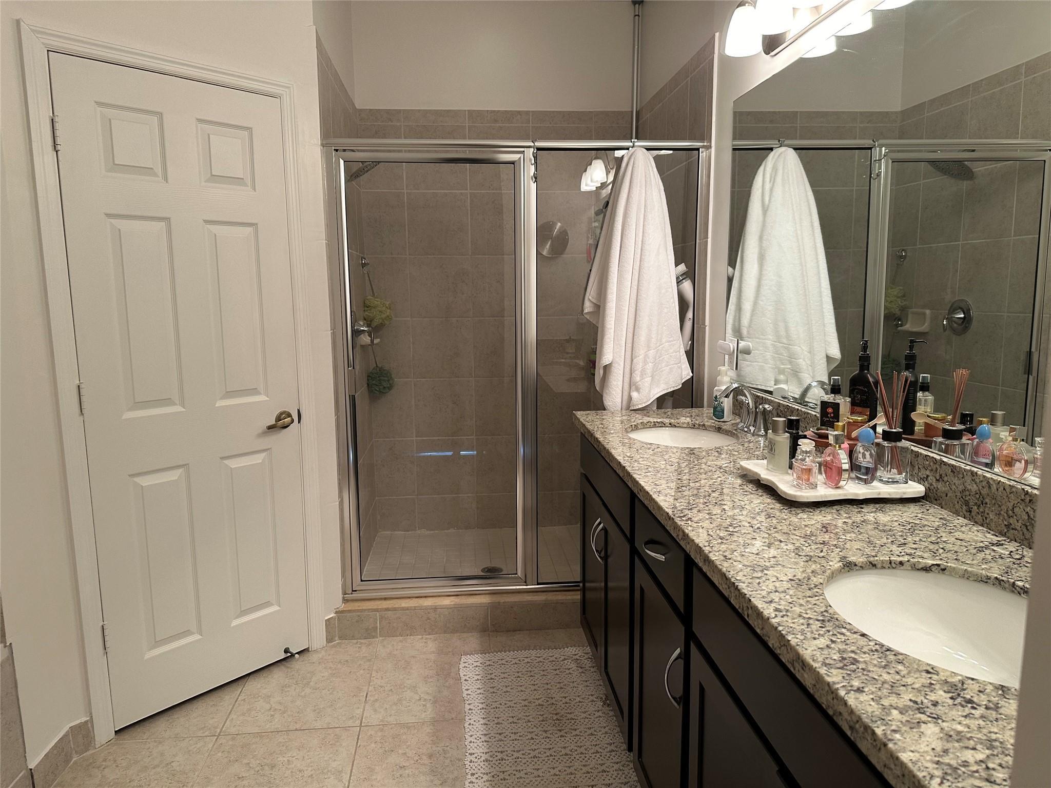 2854 Southwest 119th Road, Unit 2854 Miramar, FL 33025 - Photo 24 of 43 Master Bath