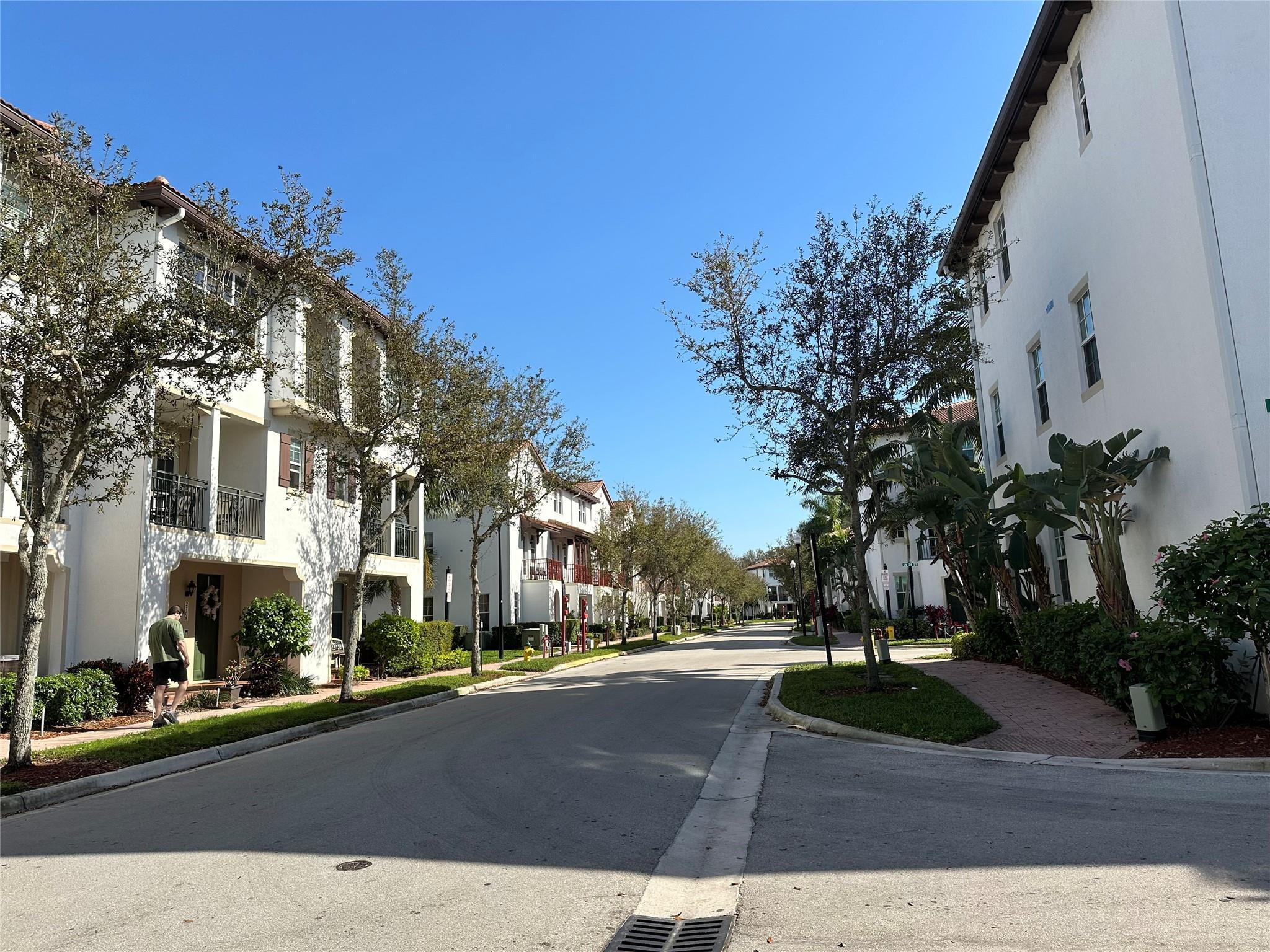 2854 Southwest 119th Road, Unit 2854 Miramar, FL 33025 - Photo 41 of 43 Typical Community Street