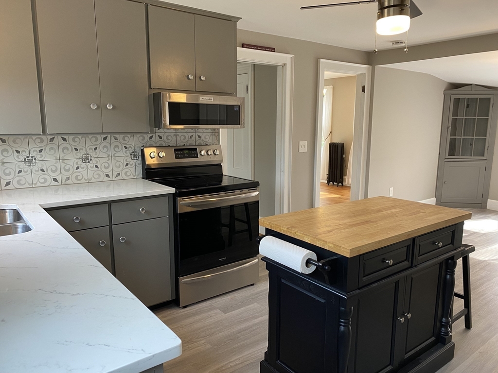 33 Maple Street, Unit 2 Sterling, MA 01564 - Photo 3 of 15