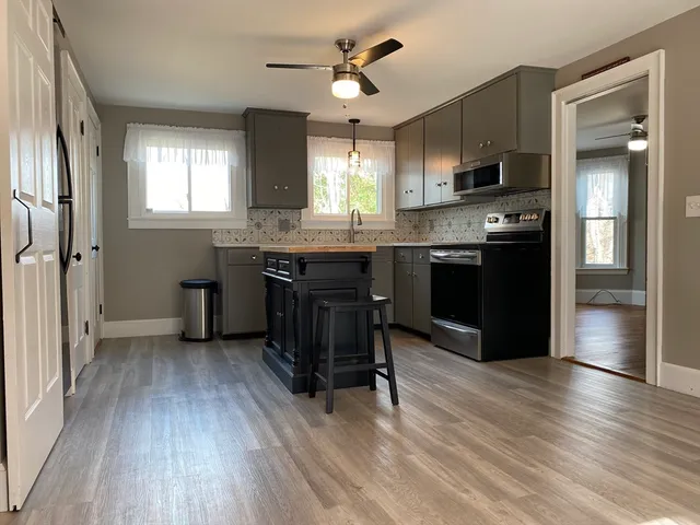 $2,100 | 33 Maple Street, Unit 2, Sterling, MA 01564