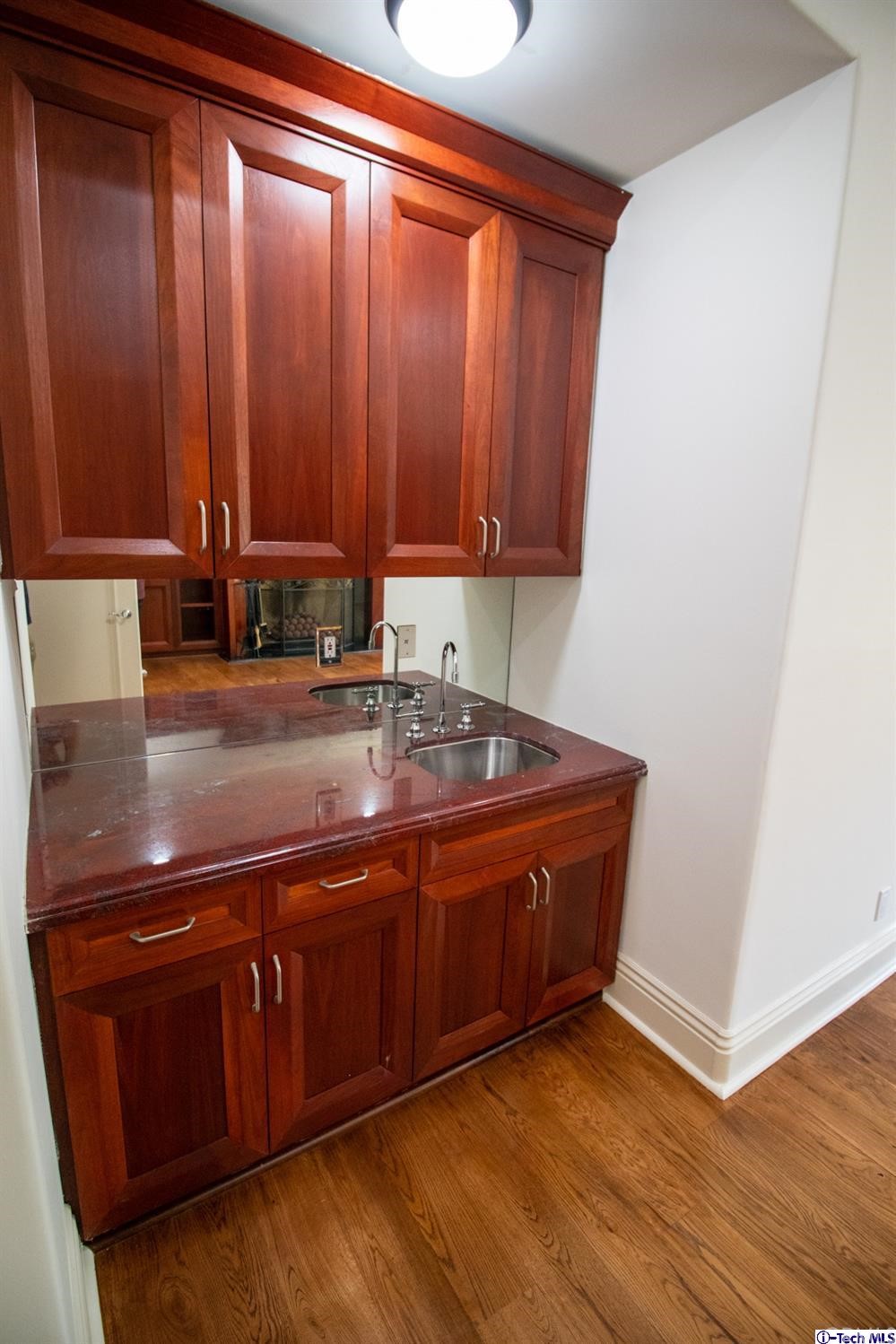 12801 Chalon Road Los Angeles, CA 90049 - Photo 16 of 77