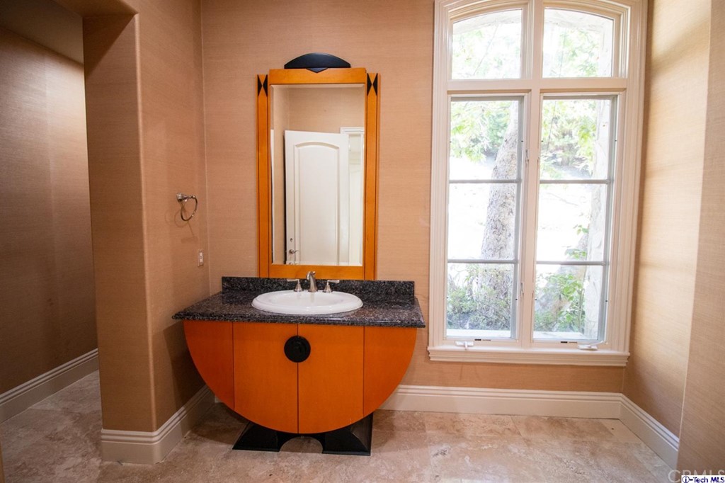 12801 Chalon Road Los Angeles, CA 90049 - Photo 17 of 77