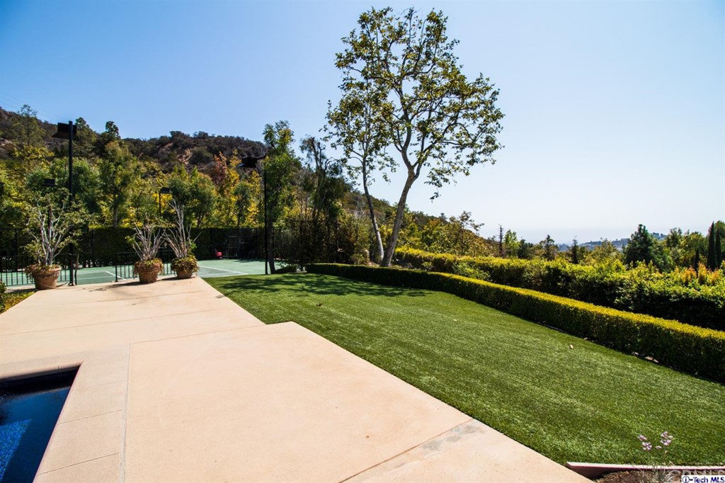 12801 Chalon Road Los Angeles, CA 90049 - Photo 66 of 77