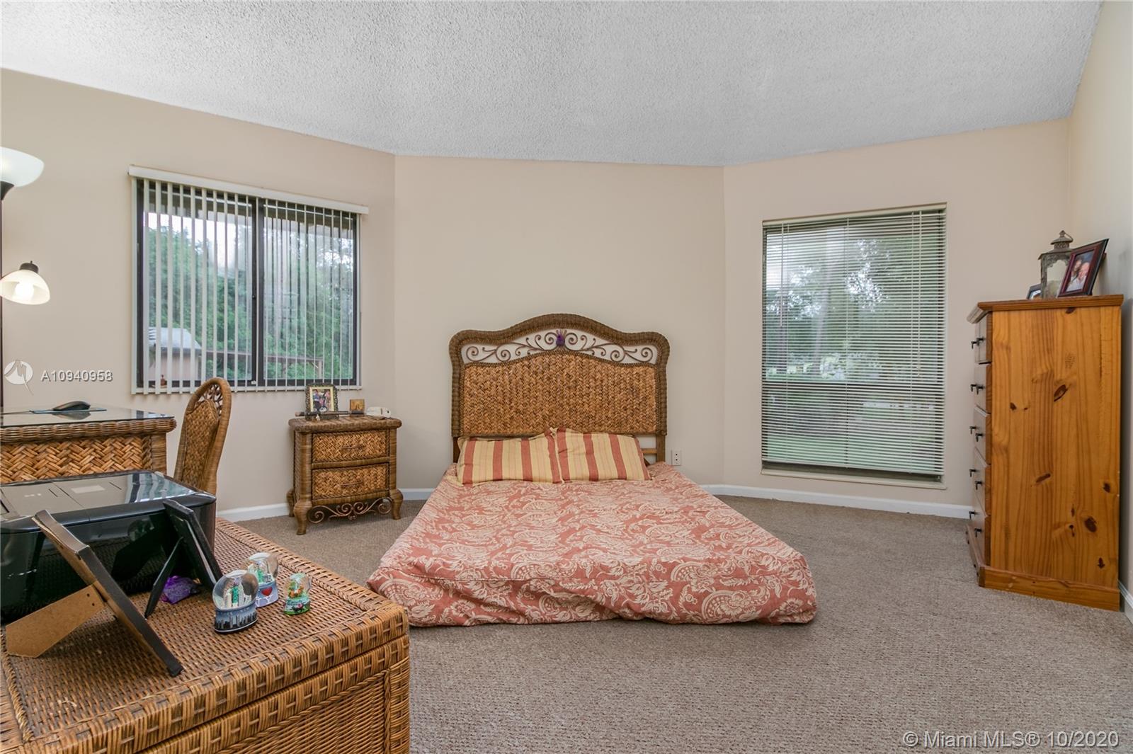 12843 165th Road North Jupiter, FL 33478 - Photo 22 of 38 Gallery Image 22