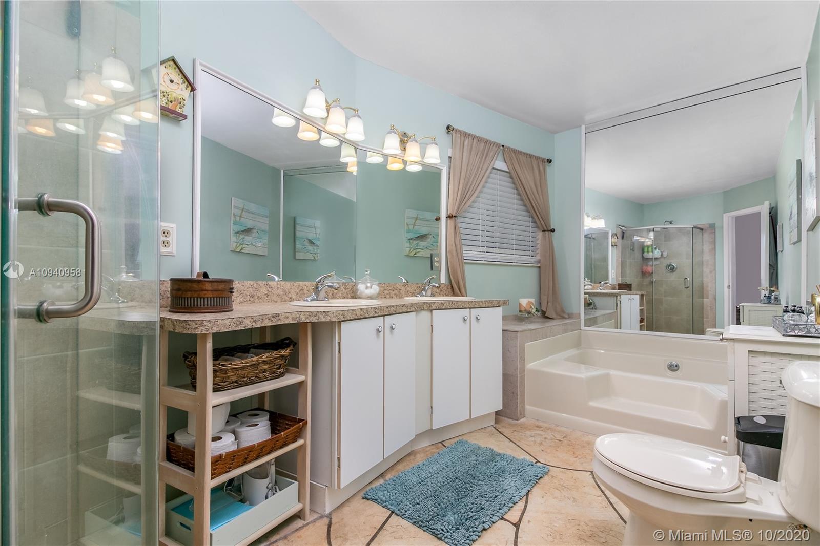 12843 165th Road North Jupiter, FL 33478 - Photo 5 of 38 Gallery Image 5