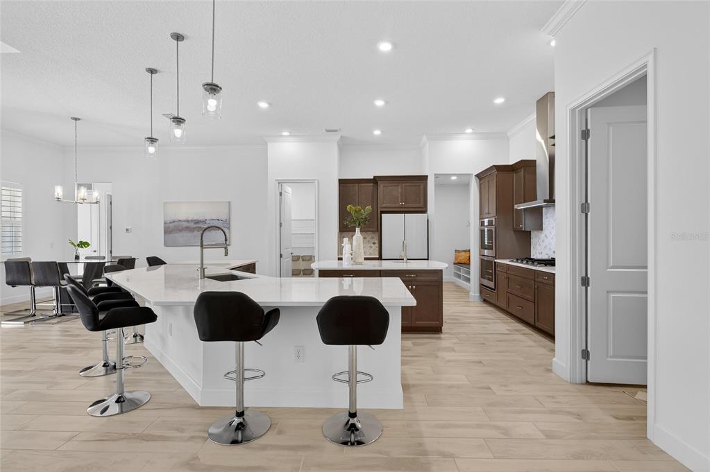 994 Signet Drive Apollo Beach, FL 33572 - Photo 4 of 98