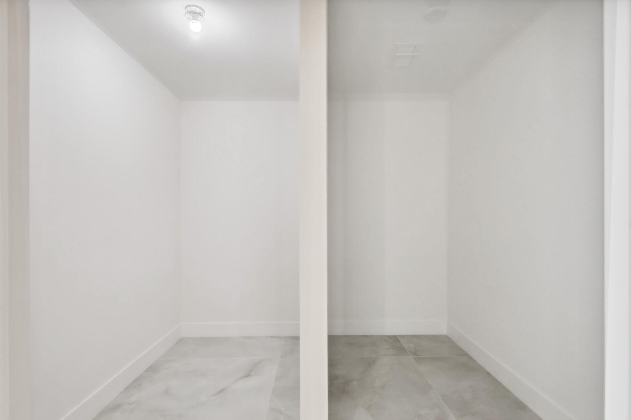 475 East Royal Palm Road, Unit 605 Boca Raton, FL 33432 - Photo 23 of 62 a view of a small space