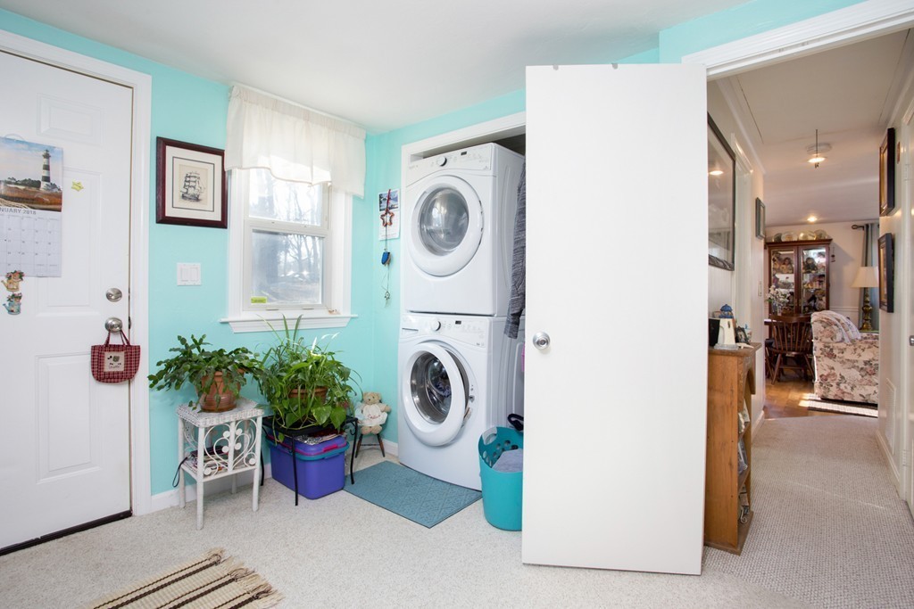 39 Manomet Point Road Plymouth, MA 02360 - Photo 8 of 12 Gallery Image 8