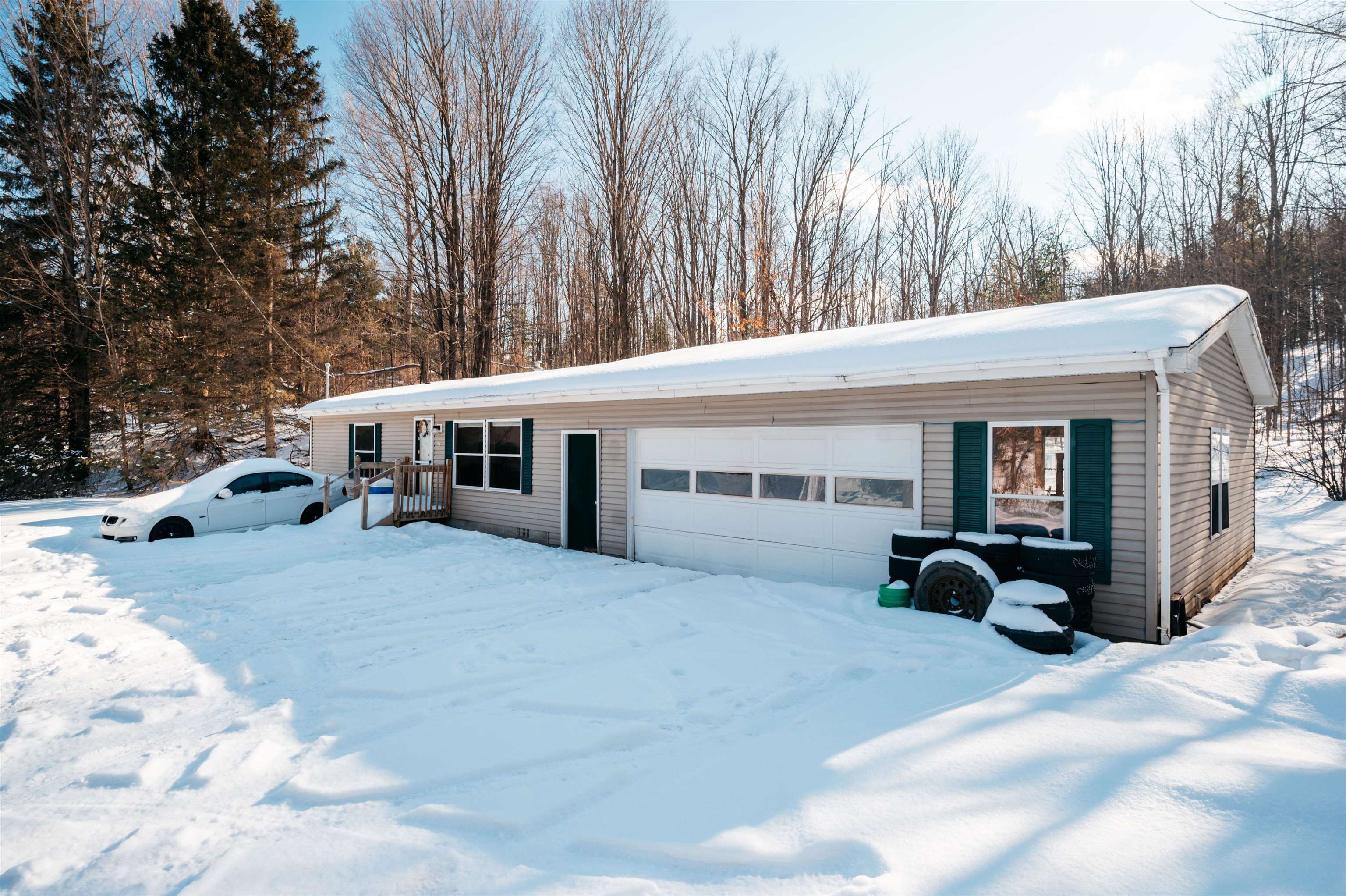 400 North Rusch Road Traverse City, MI 49696 - Photo 2 of 35 1897251-1.JPG