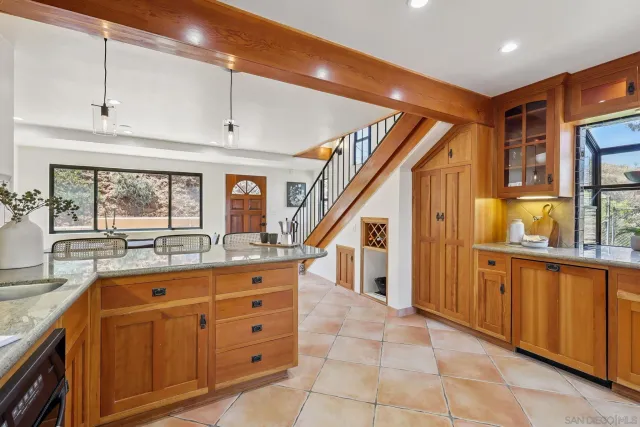 $1,199,000 | 974 Via Hillview, Fallbrook, CA 92028