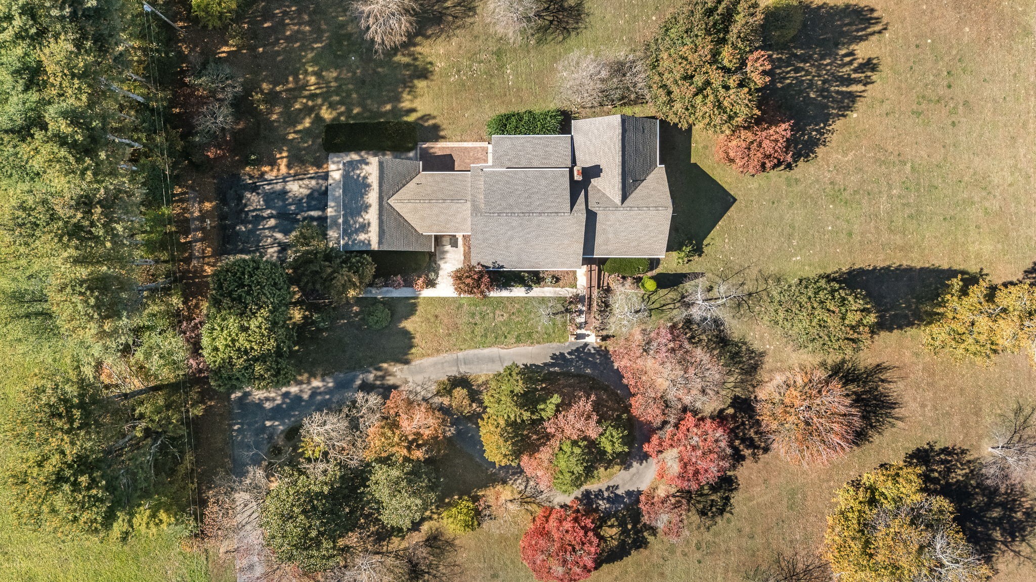 140 Motlow Road Tullahoma, TN 37388 - Photo 19 of 69 a aerial view of a house with yard and lake view