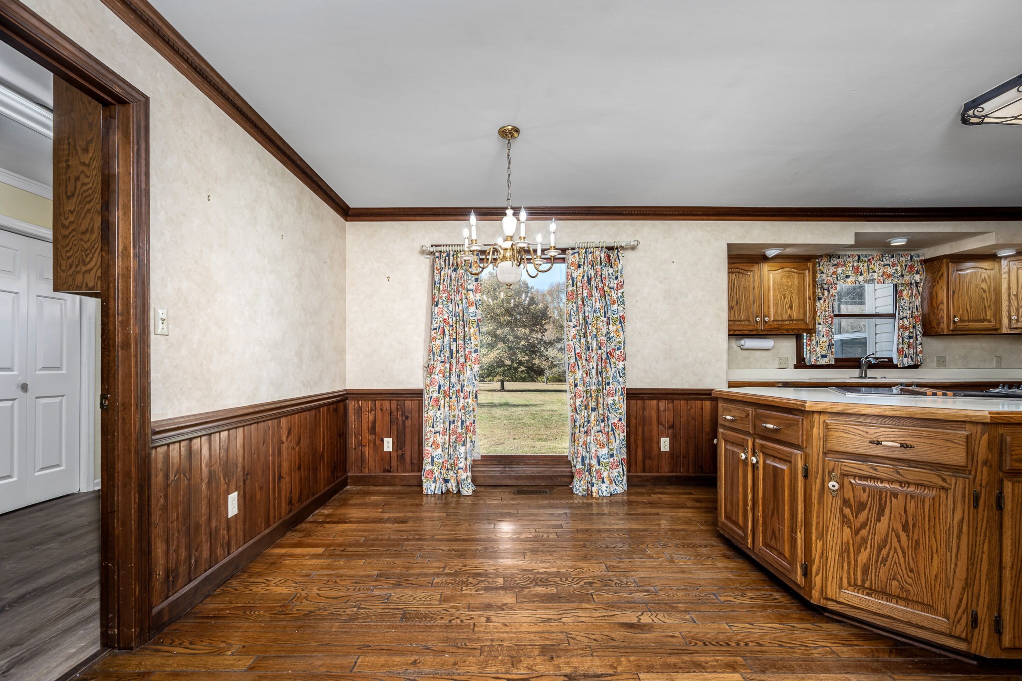 140 Motlow Road Tullahoma, TN 37388 - Photo 31 of 69 a kitchen that has a lot of cabinets in it