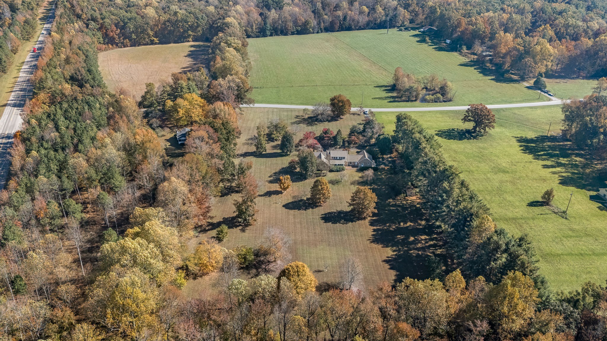 140 Motlow Road Tullahoma, TN 37388 - Photo 67 of 69 a view of a lake with houses