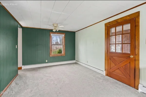 $199,900 | 691 Bridge Street, Bethlehem, NY 12158