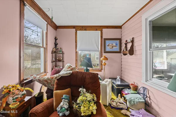 $199,900 | 691 Bridge Street, Bethlehem, NY 12158