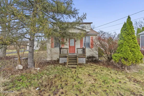 $199,900 | 691 Bridge Street, Bethlehem, NY 12158