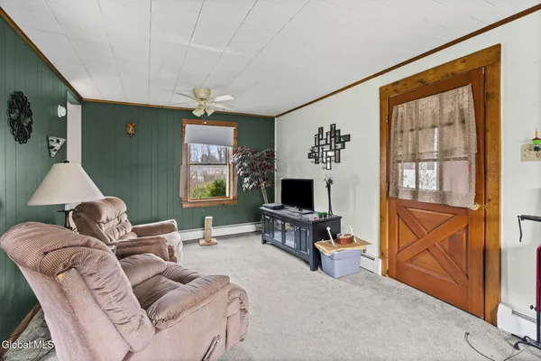 $199,900 | 691 Bridge Street, Bethlehem, NY 12158