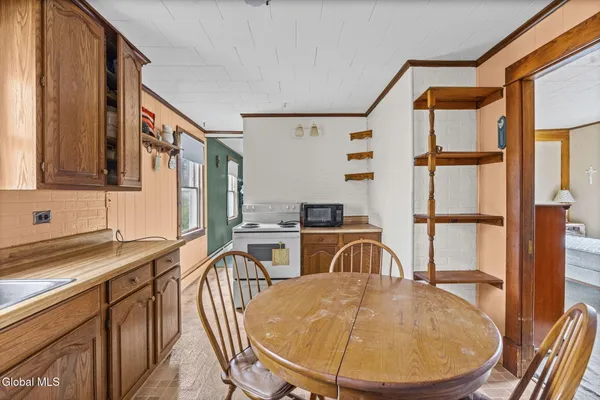 $199,900 | 691 Bridge Street, Bethlehem, NY 12158