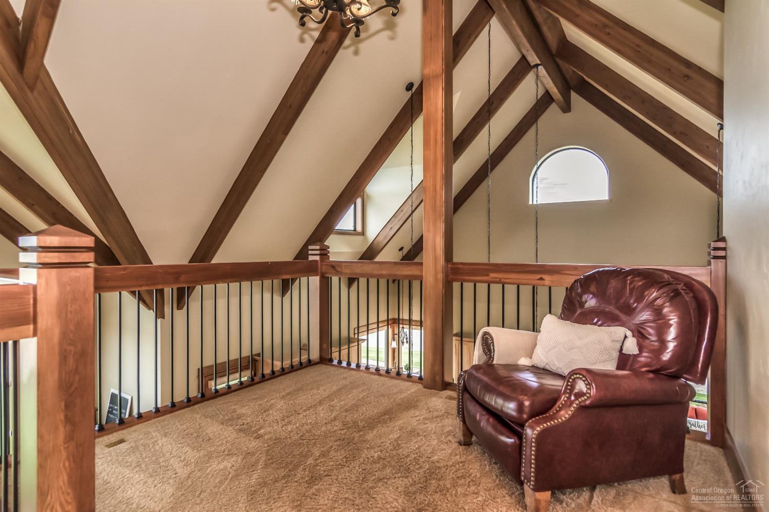 16794 Southwest Cronin Road Powell Butte, OR 97753 - Photo 19 of 25 Open loft area. Great reading nook!