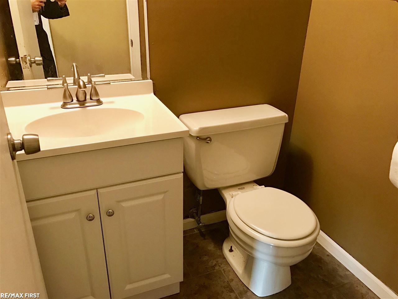 18191 21 Mile Road Macomb, MI 48044 - Photo 8 of 10