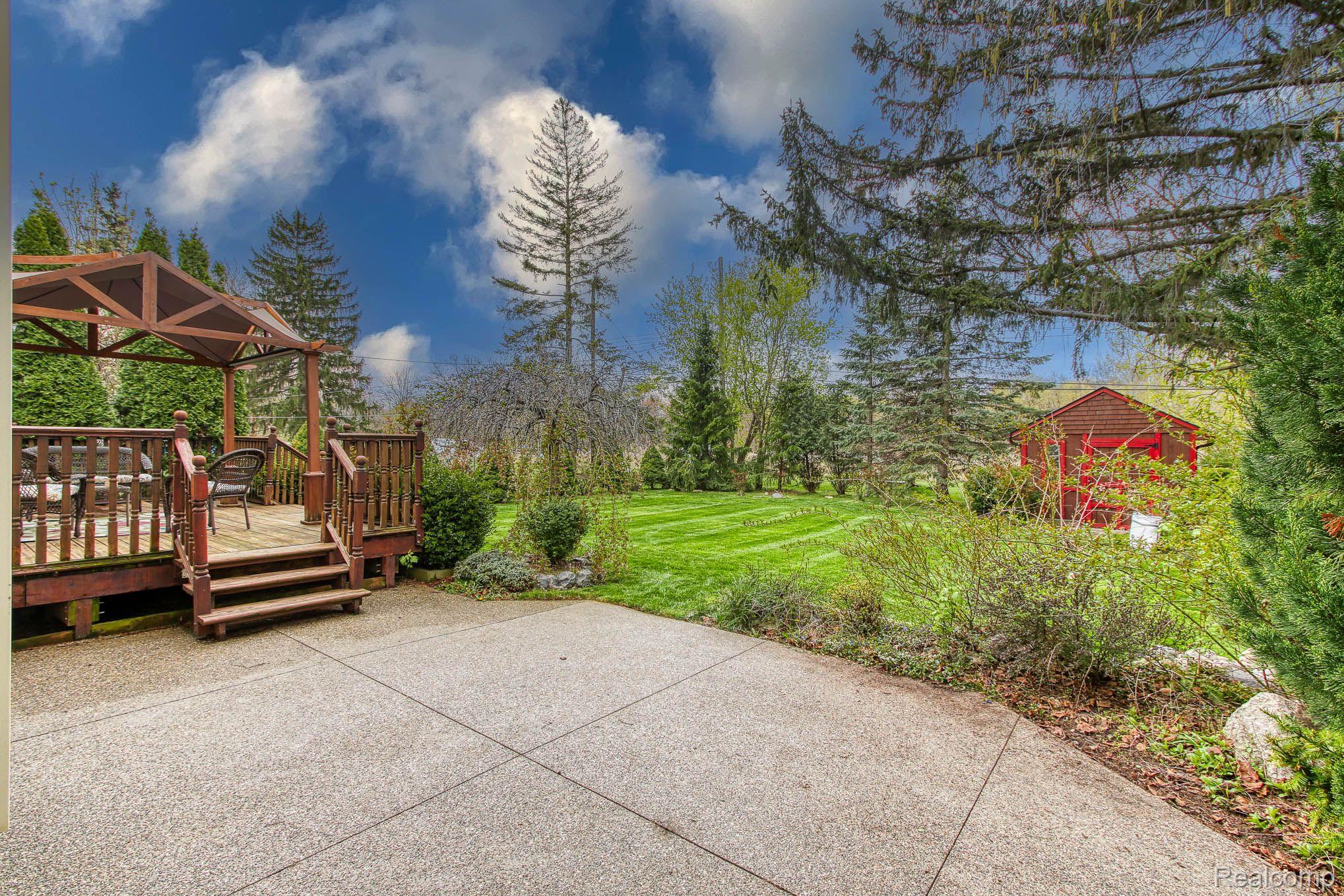 45343 Deneweth Road Macomb, MI 48042 - Photo 39 of 50