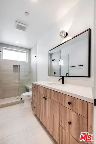 $4,750 | 5319 Ben Avenue, Unit 1, Valley Village, CA 91607