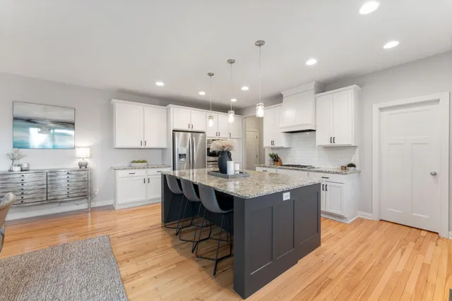 $699,900 | 520 Prairie Way South, Bayport, MN 55003