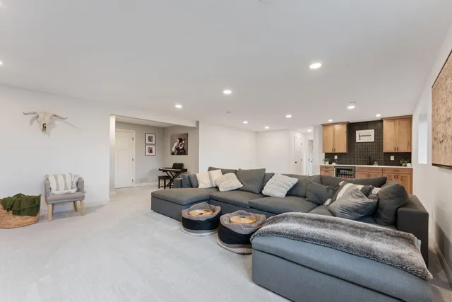 $699,900 | 520 Prairie Way South, Bayport, MN 55003