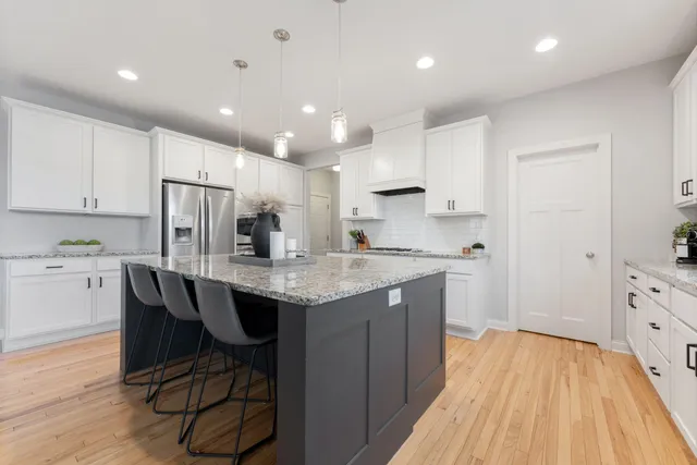 $699,900 | 520 Prairie Way South, Bayport, MN 55003