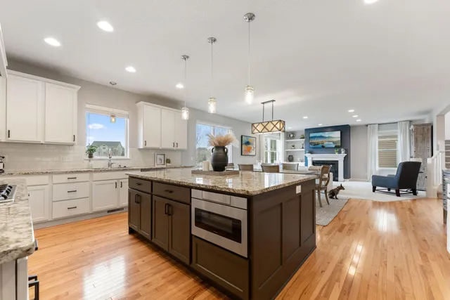 $699,900 | 520 Prairie Way South, Bayport, MN 55003