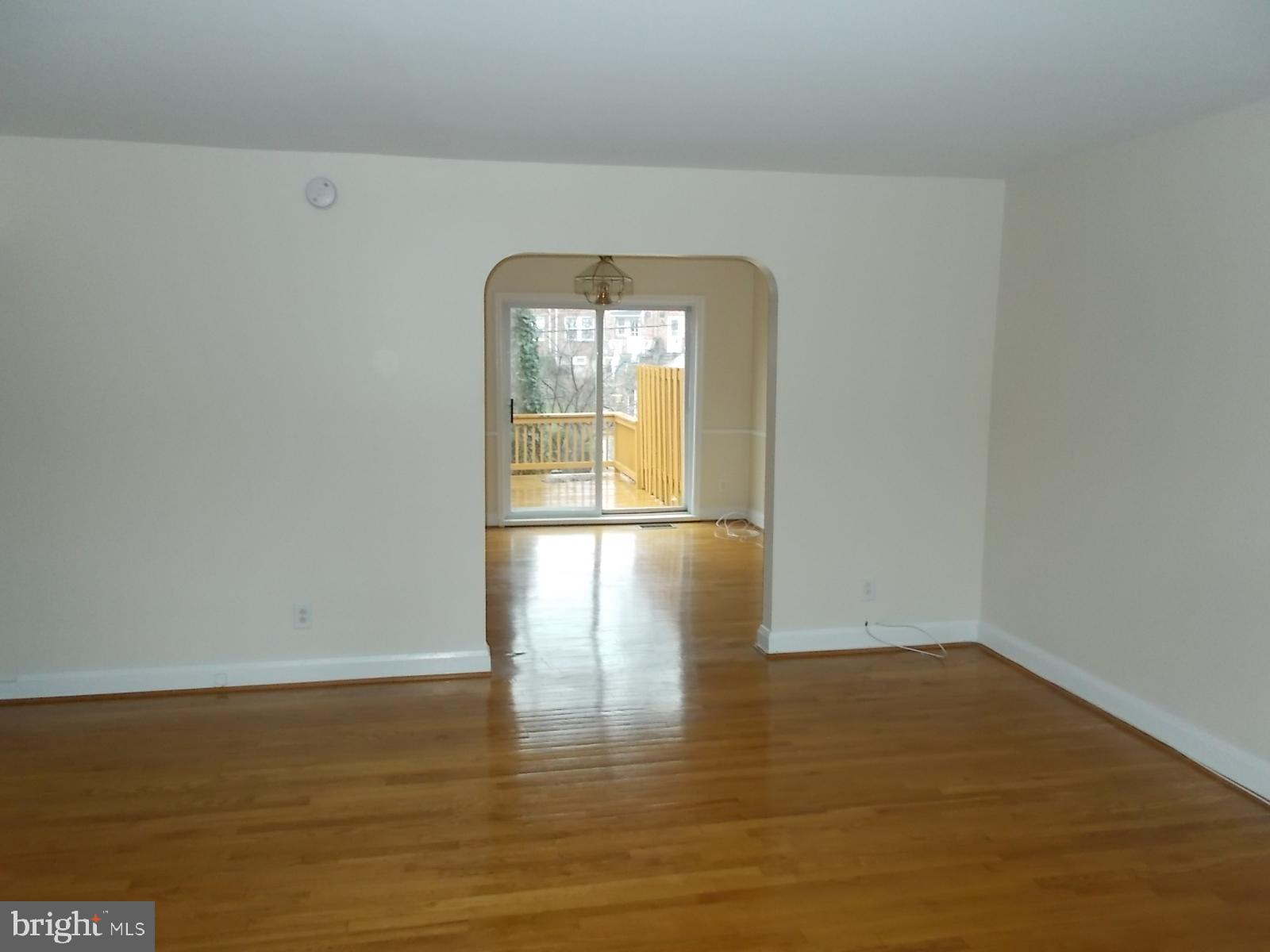 1863 Loch Shiel Road Towson, MD 21286 - Photo 2 of 14 Living Room