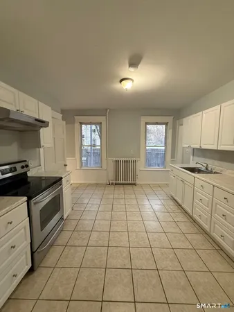 $2,500 | 256 Center Street, Unit 1, West Haven, CT 06516