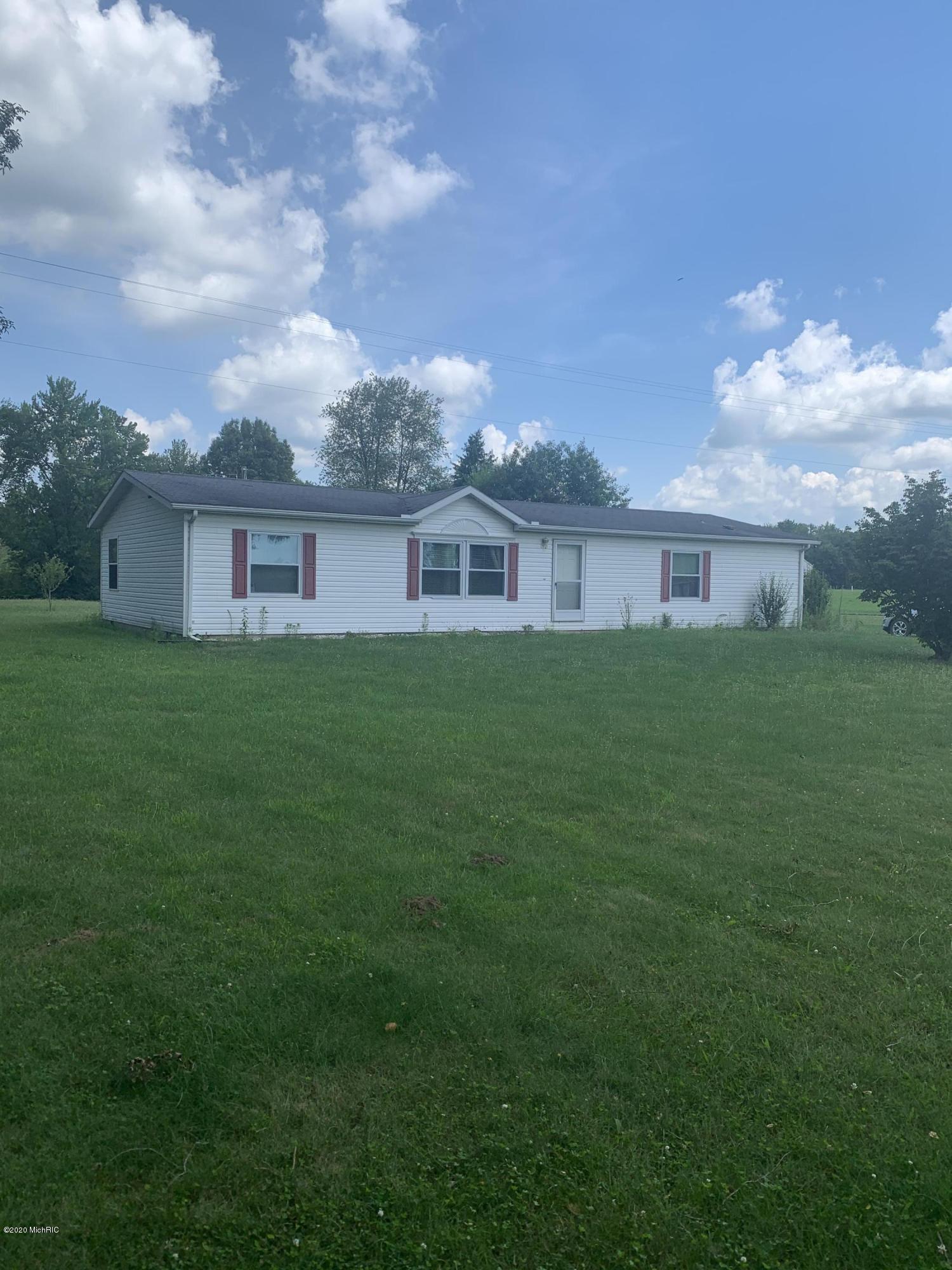 31278 Maystead Road Burr Oak, MI 49030 - Photo 1 of 16 Front