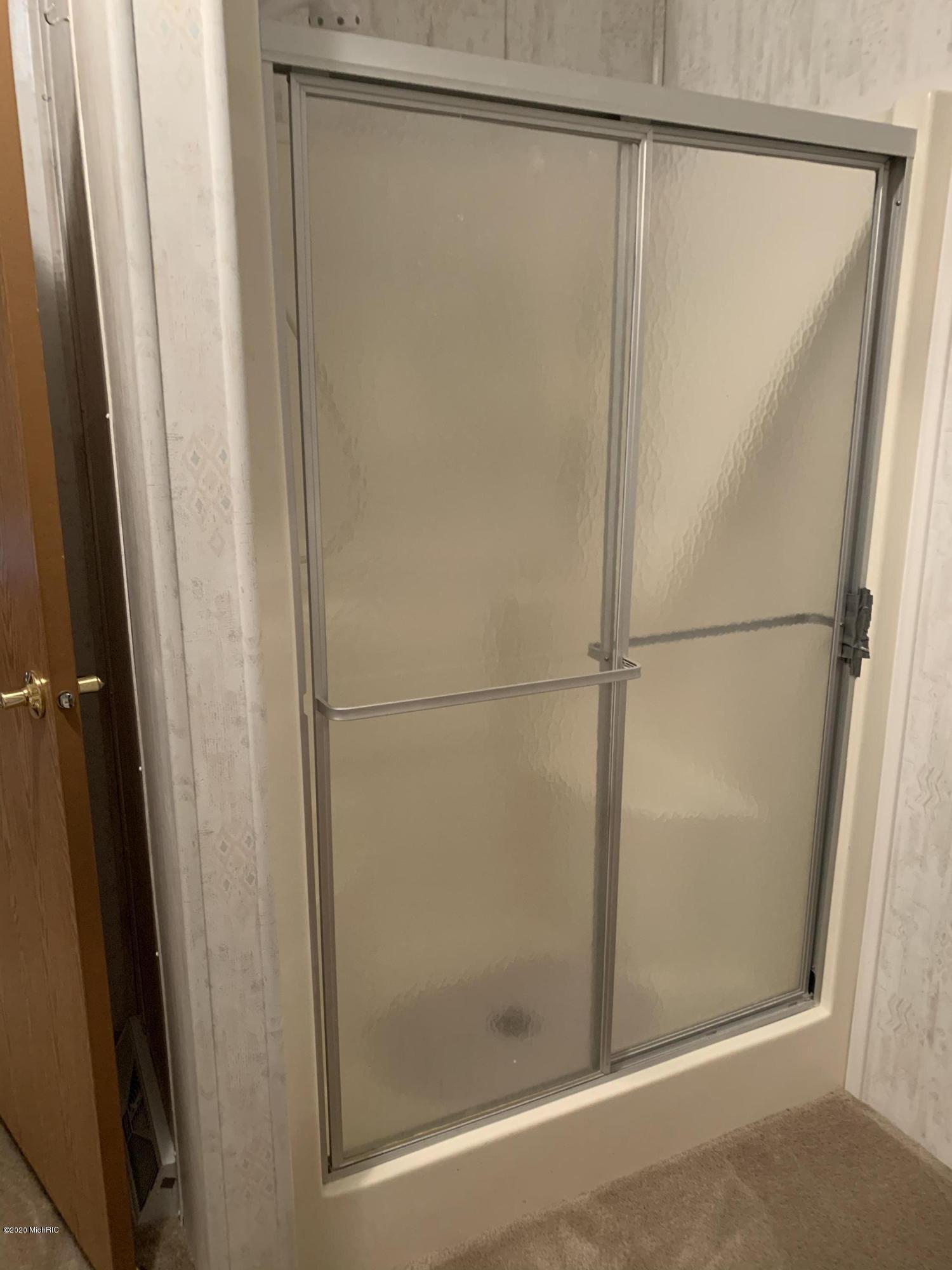 31278 Maystead Road Burr Oak, MI 49030 - Photo 12 of 16 Master Bathroom