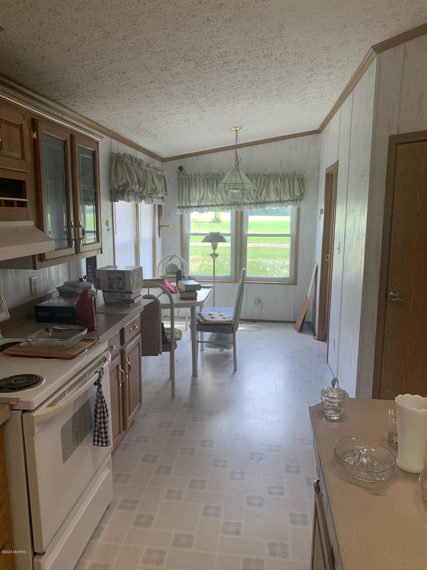 31278 Maystead Road Burr Oak, MI 49030 - Photo 4 of 16 Kitchen