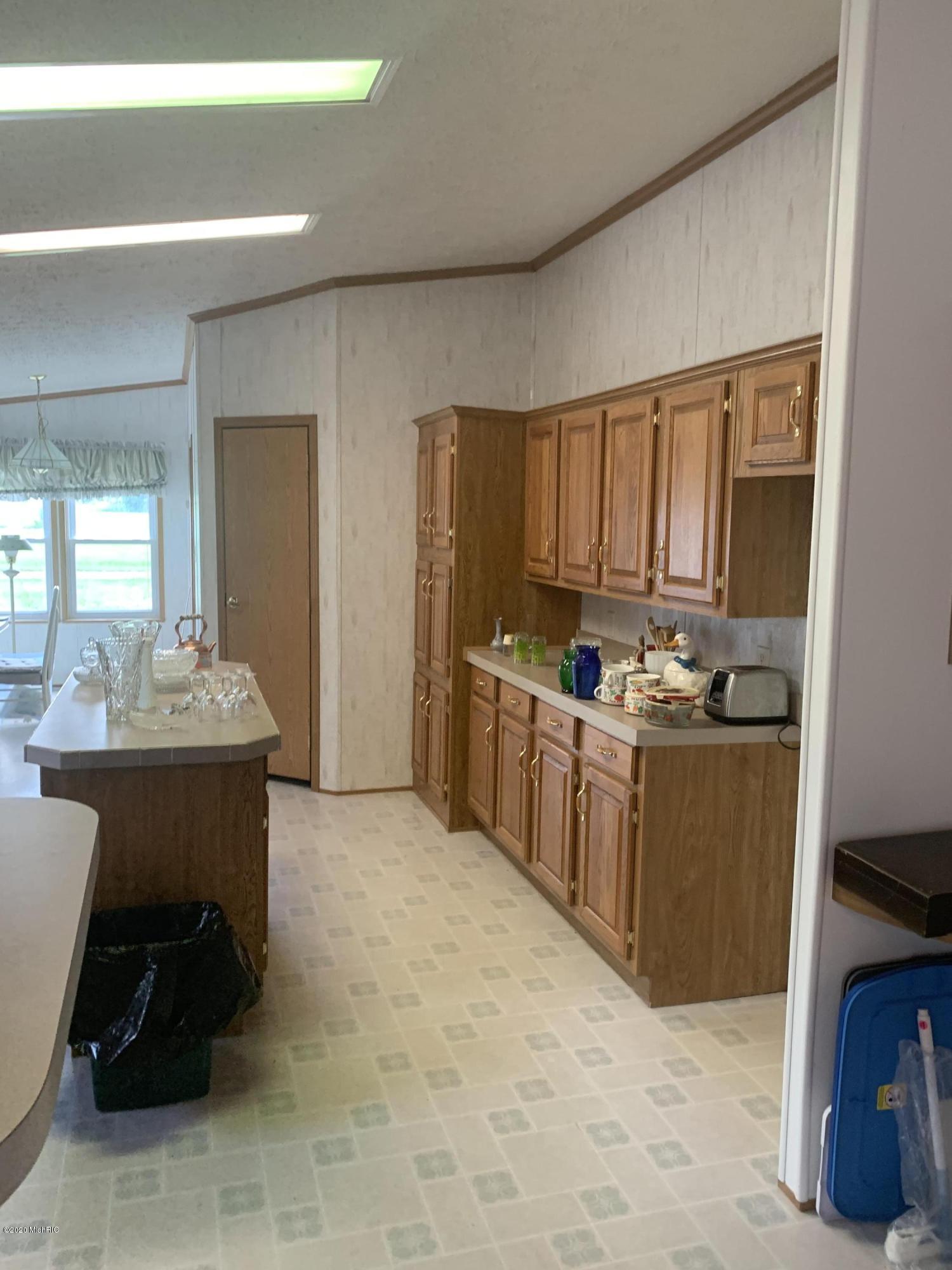 31278 Maystead Road Burr Oak, MI 49030 - Photo 6 of 16 Kitchen