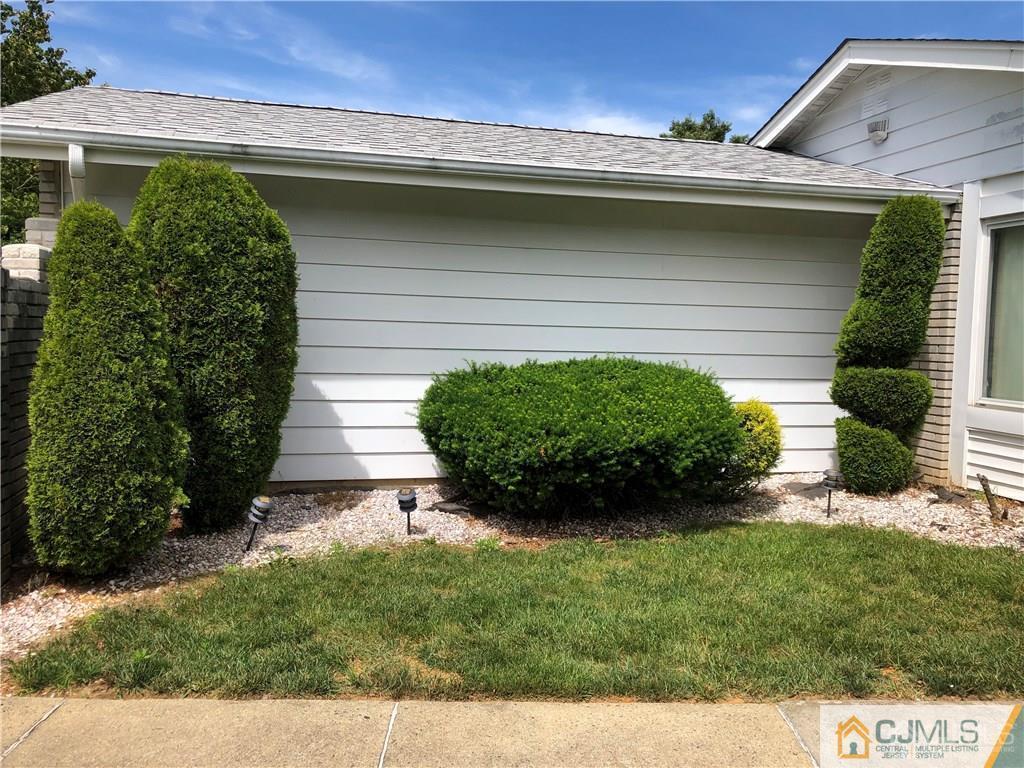 173 Warren Road Monroe Township, NJ 08831 - Photo 4 of 13 Gallery Image 4