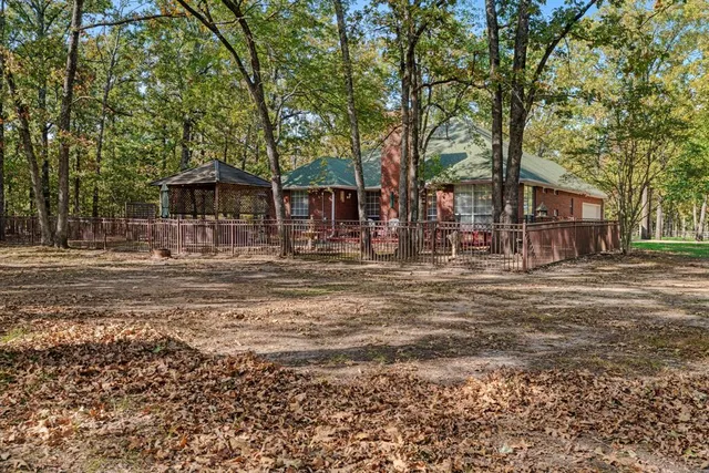 a view of utility room
