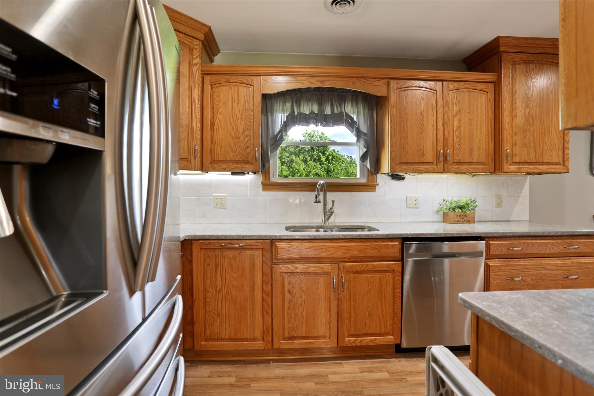 737 Range End Road Dillsburg, PA 17019 - Photo 5 of 40