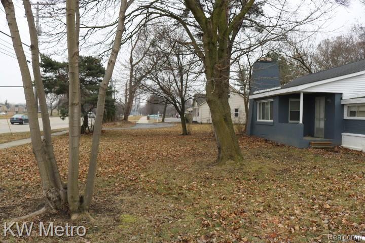 6493 Rochester Road Troy, MI 48085 - Photo 6 of 14