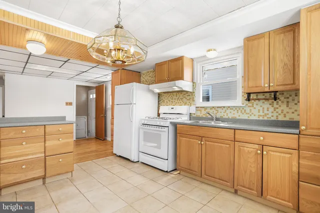 $249,900 | 836 Haverford Road, Ridley Park, PA 19078