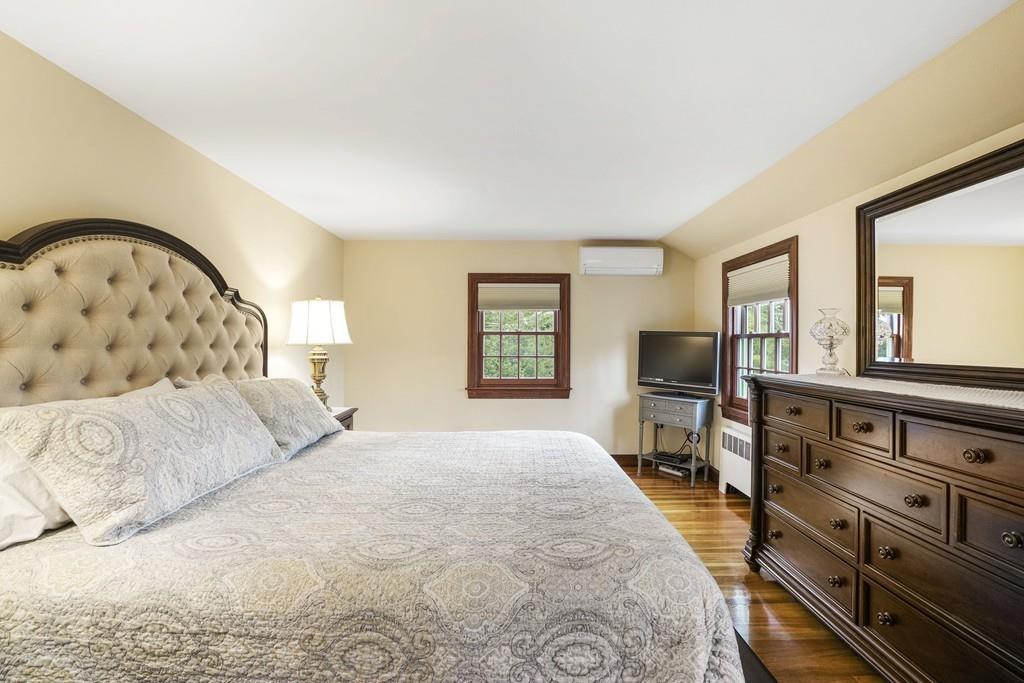 26 Roberts Road Wellesley, MA 02481 - Photo 16 of 33